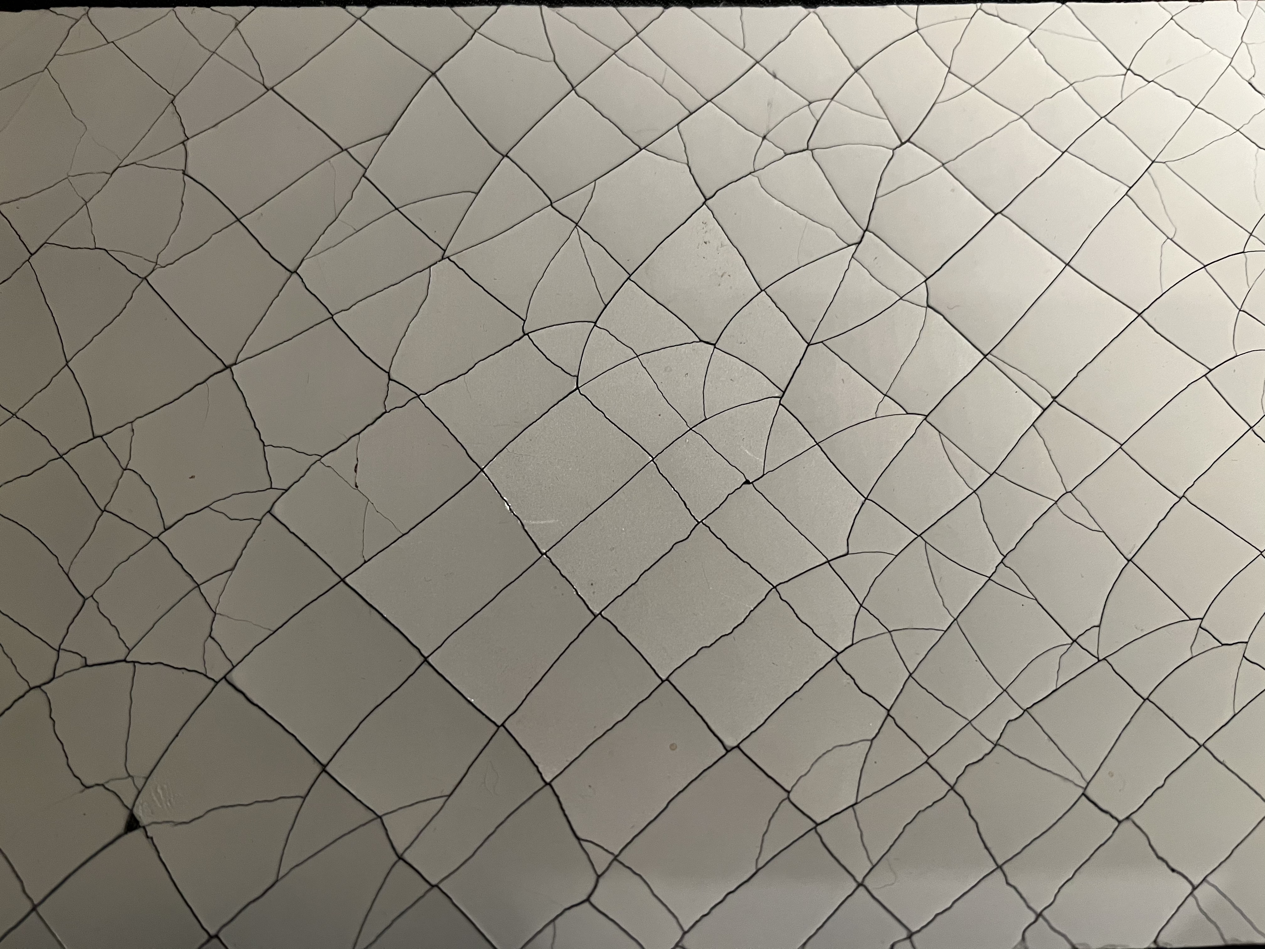 Cracked gesso finish